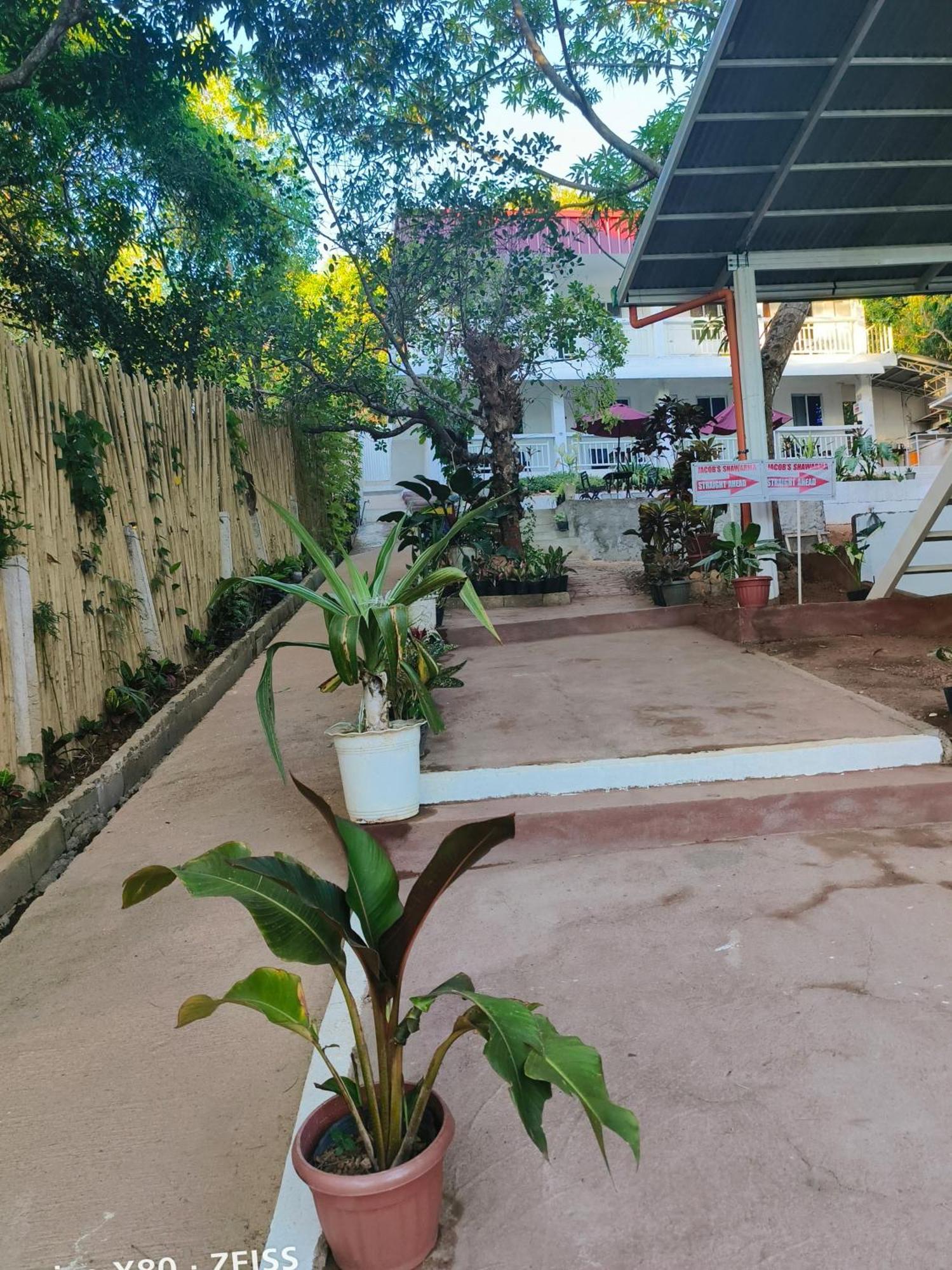 كورون Ani Marie Guest House المظهر الخارجي الصورة